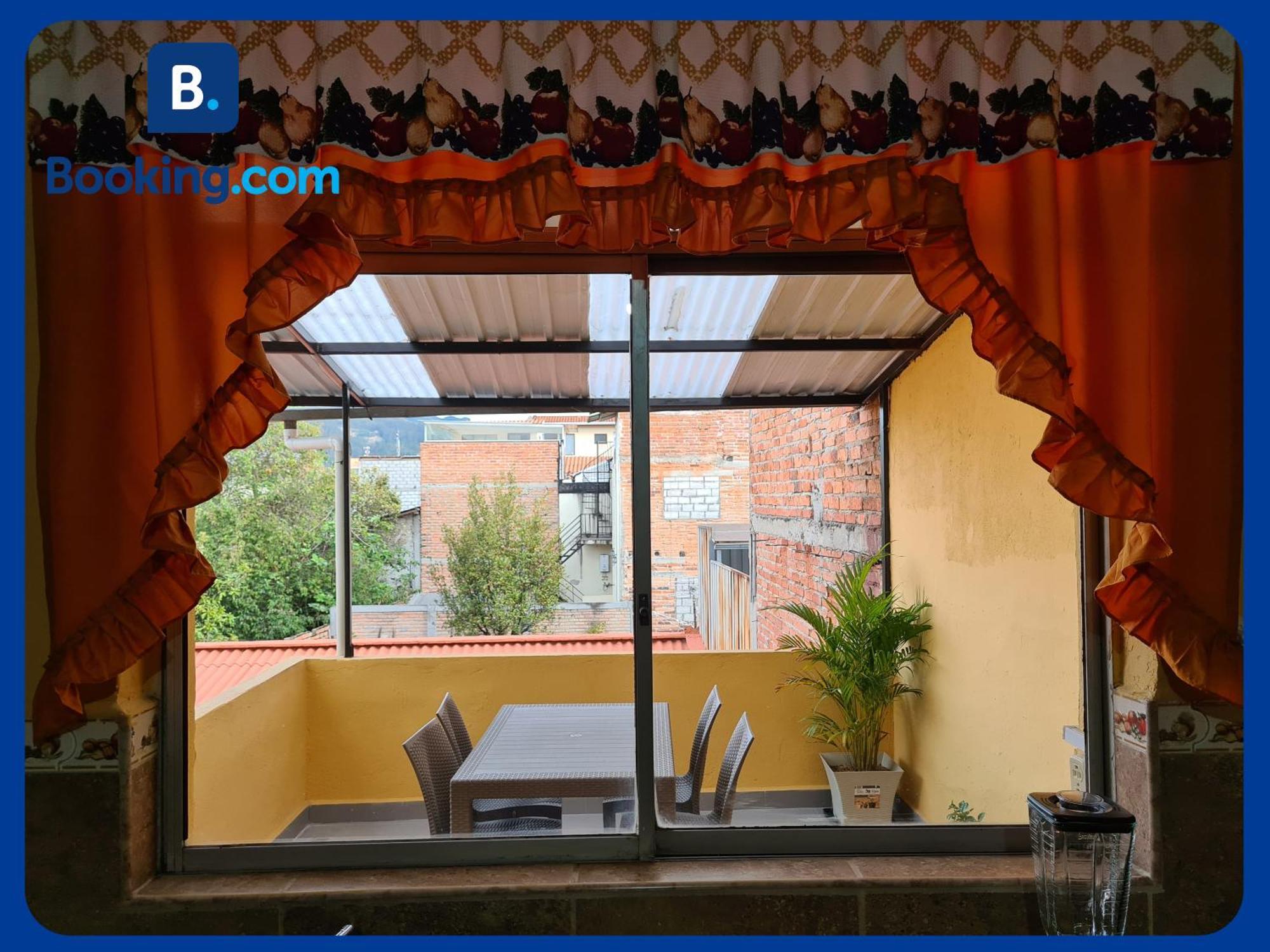 Апартаменти Departamento En Centro Historico Куенка Екстер'єр фото